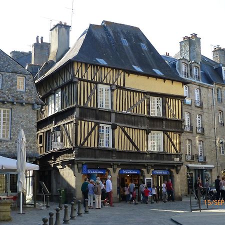 Le Logis De La Cour De Bretagne Au Port De Dinan Lanvallay Buitenkant foto