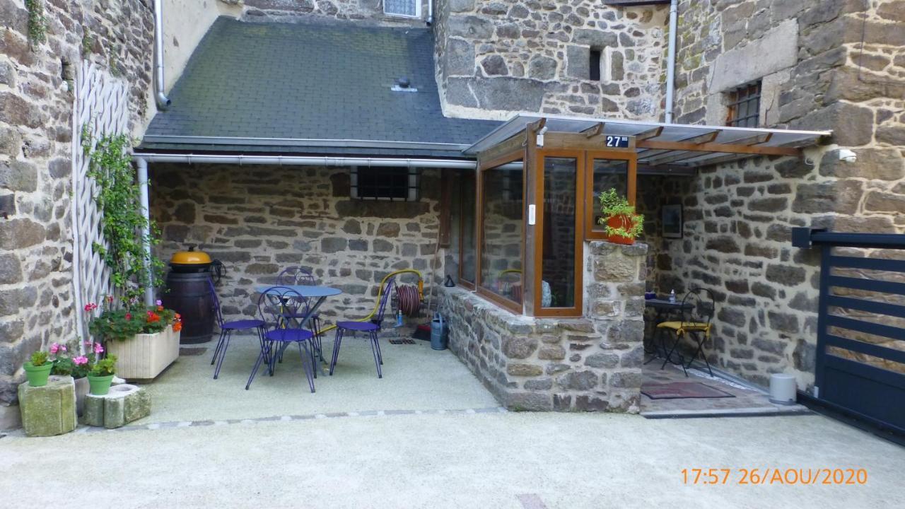 Le Logis De La Cour De Bretagne Au Port De Dinan Lanvallay Buitenkant foto