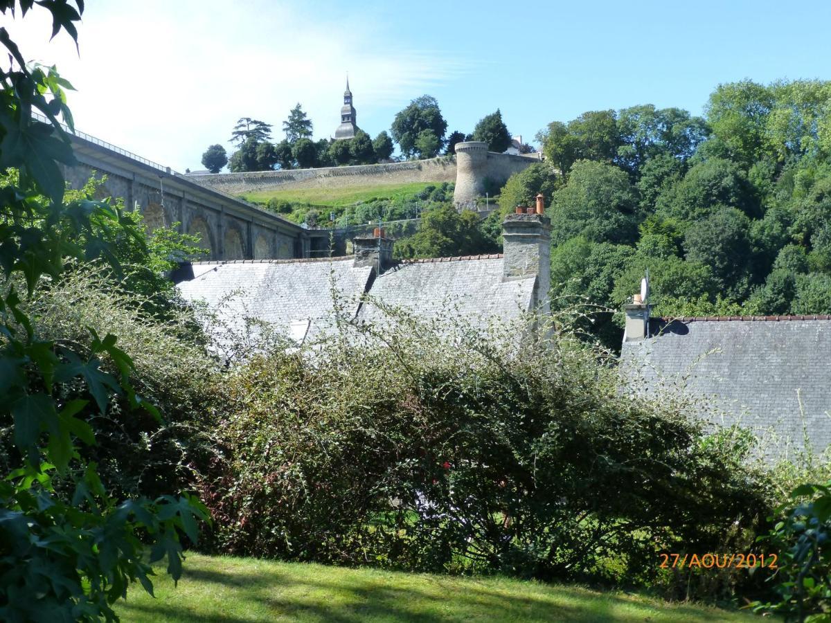 Le Logis De La Cour De Bretagne Au Port De Dinan Lanvallay Buitenkant foto